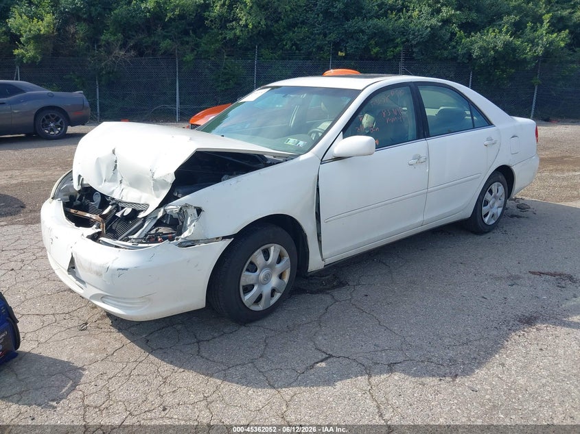 2004 Toyota Camry Le 4T1BE32K44U264746 photo 1