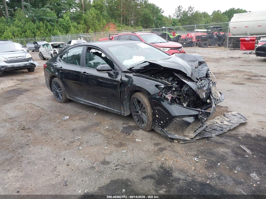 TOYOTA CAMRY SE 2026