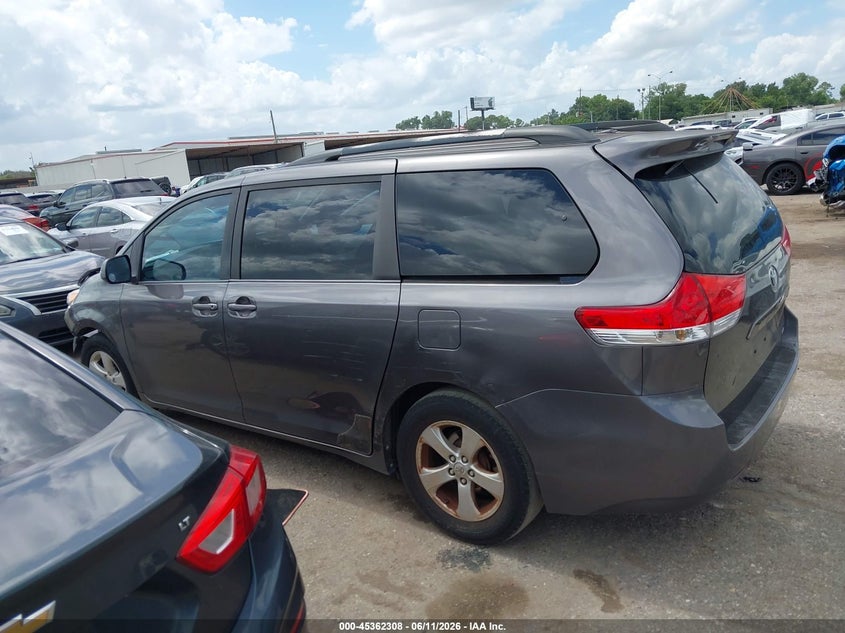 AtlanticExpress - Toyota Sienna