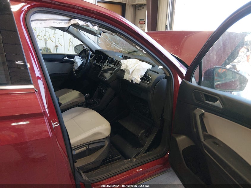 2019 VOLKSWAGEN TIGUAN auction photo 5