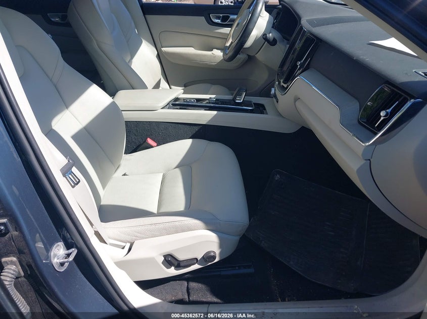 AtlanticExpress - Volvo XC60