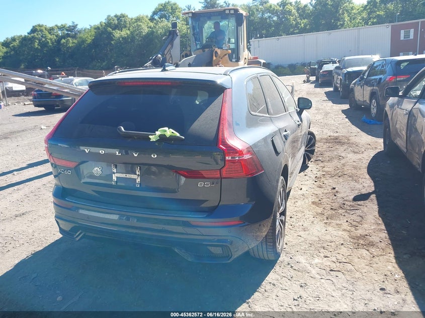 2024 VOLVO XC60 auction photo 4