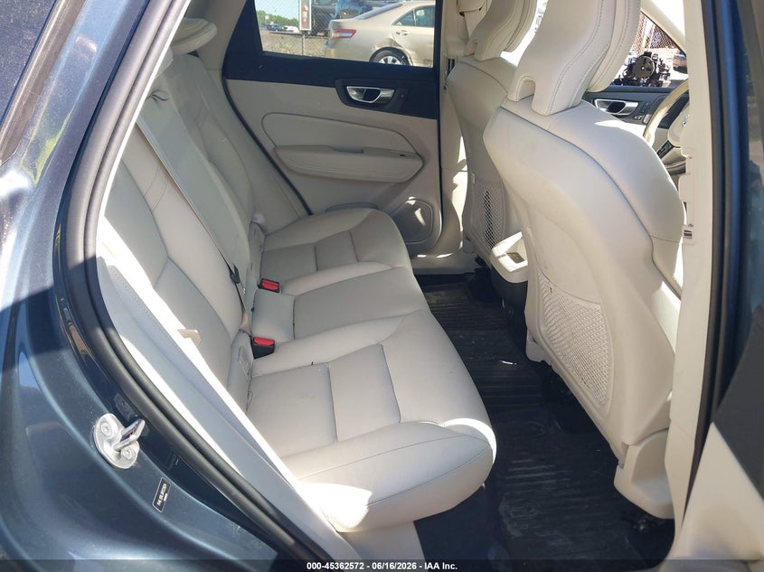 2024 VOLVO XC60 auction photo 8