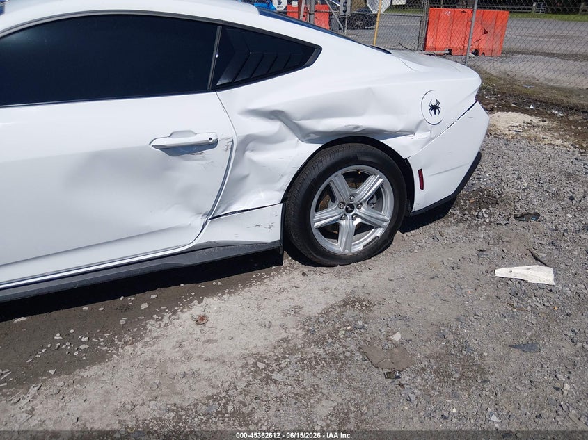 FORD MUSTANG - zdjęcie 6