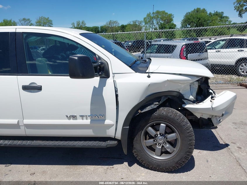 2015 NISSAN TITAN auction photo 6