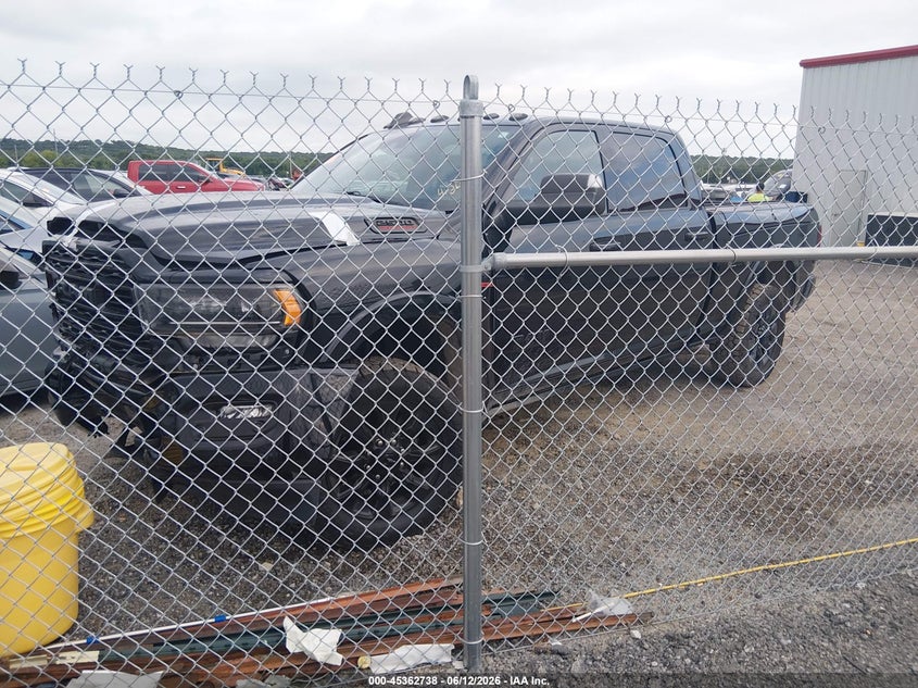 Vin: 3c6ur5sl8lg282827, lot: 45860699, ram 2500 limited  4x4 6'4 box 20202