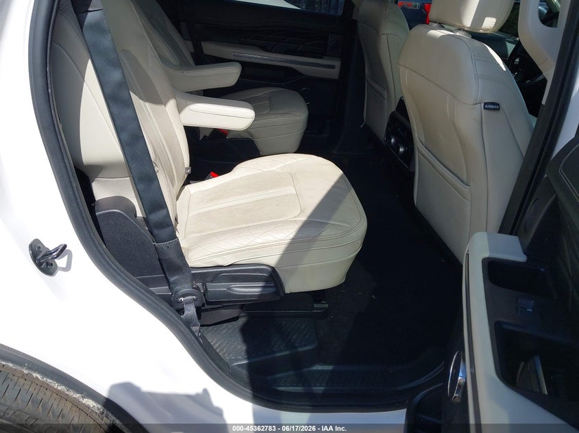 2019 Ford Expedition Platinum VIN: 1FMJU1MTXKEA83957 Lot: 45362783