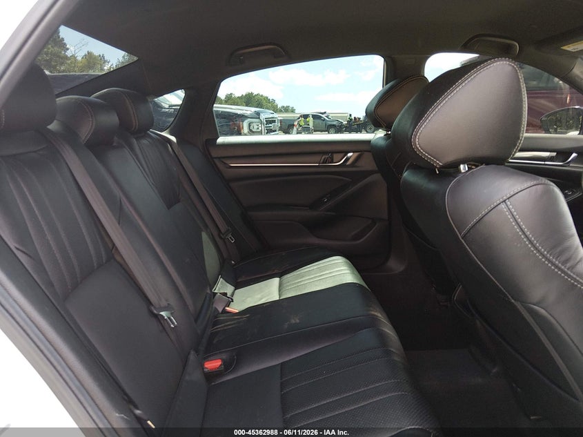 2022 HONDA ACCORD auction photo 8