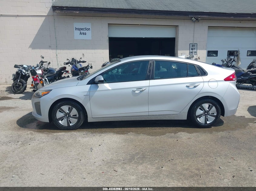 2018 HYUNDAI IONIQ HYBRID BLUE — Фото 18