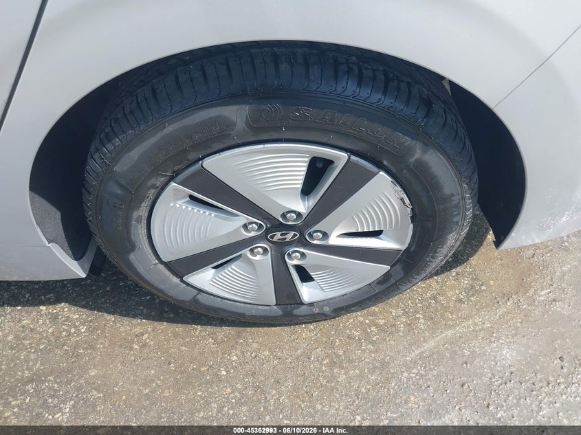 2018 HYUNDAI IONIQ HYBRID BLUE — Фото 12