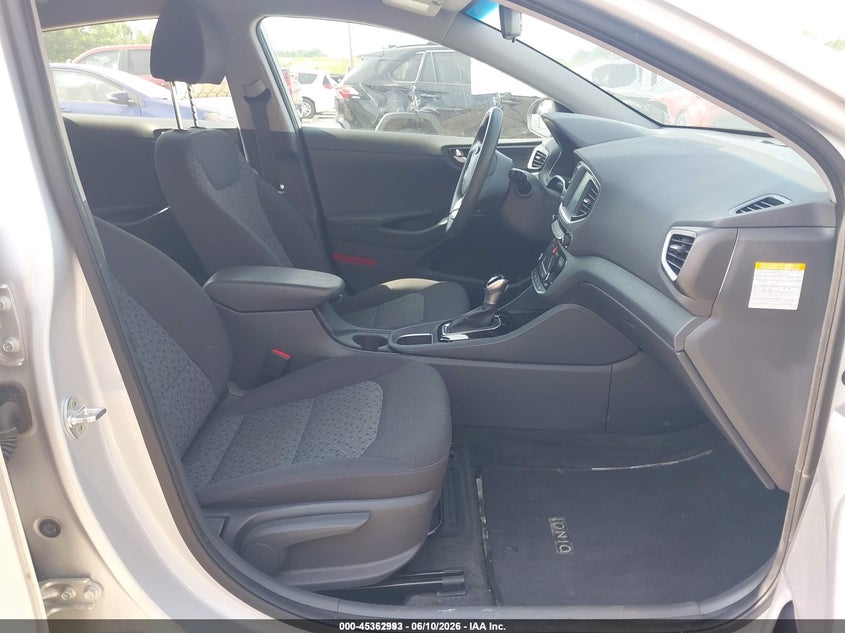 2018 HYUNDAI IONIQ HYBRID BLUE — Фото 5