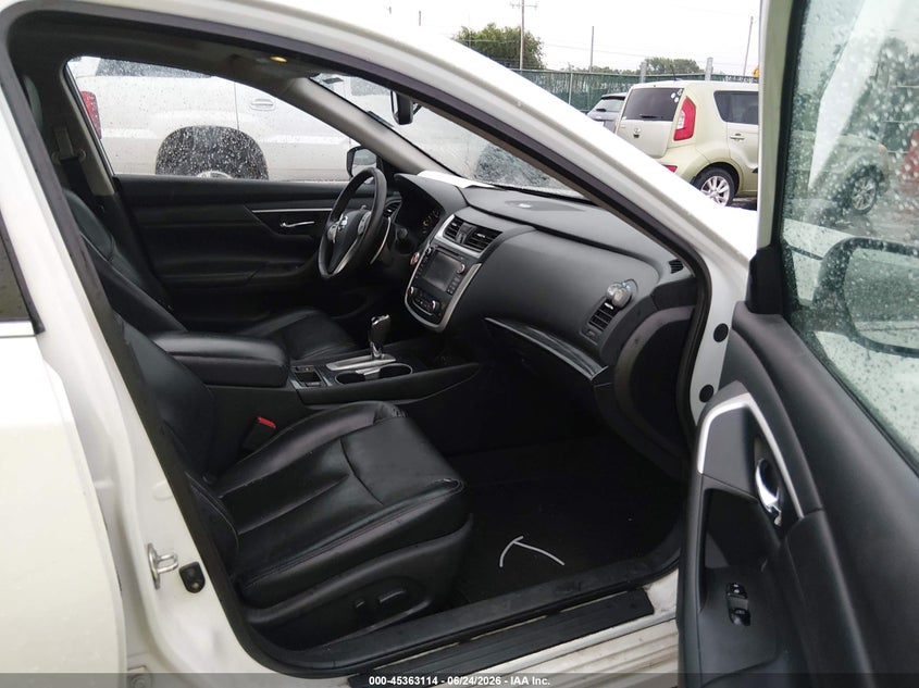 2016 NISSAN ALTIMA auction photo 5