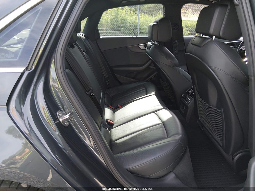 2017 AUDI A4 auction photo 8