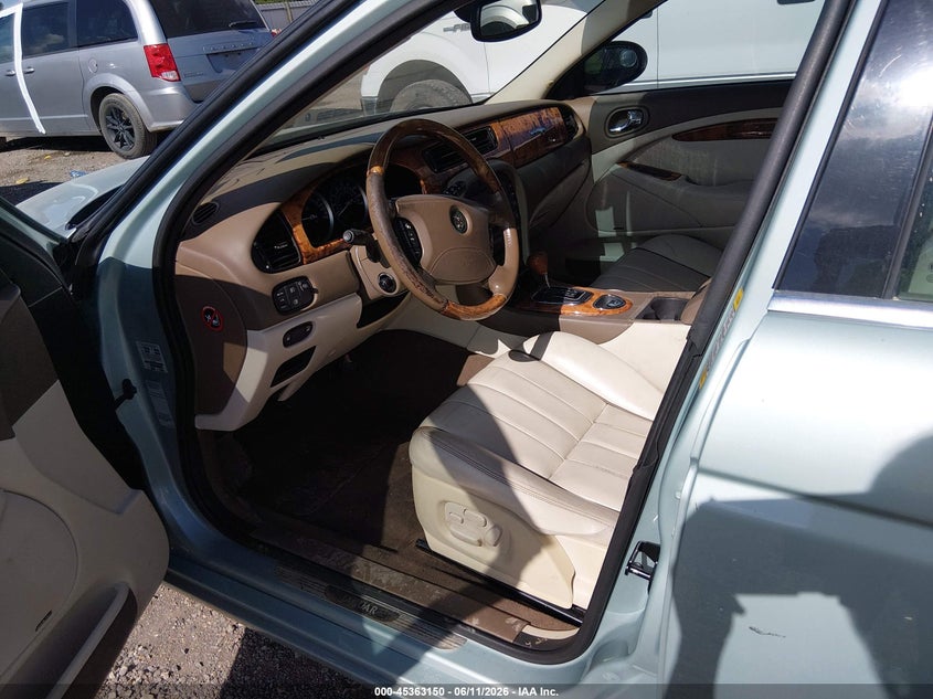 2005 Jaguar S-Type 4.2L V8 VIN: SAJWA01U35HN25928 Lot: 45363150