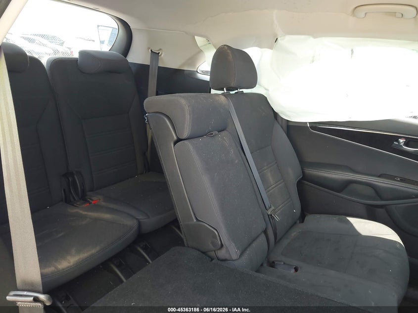 2016 KIA SORENTO auction photo 8