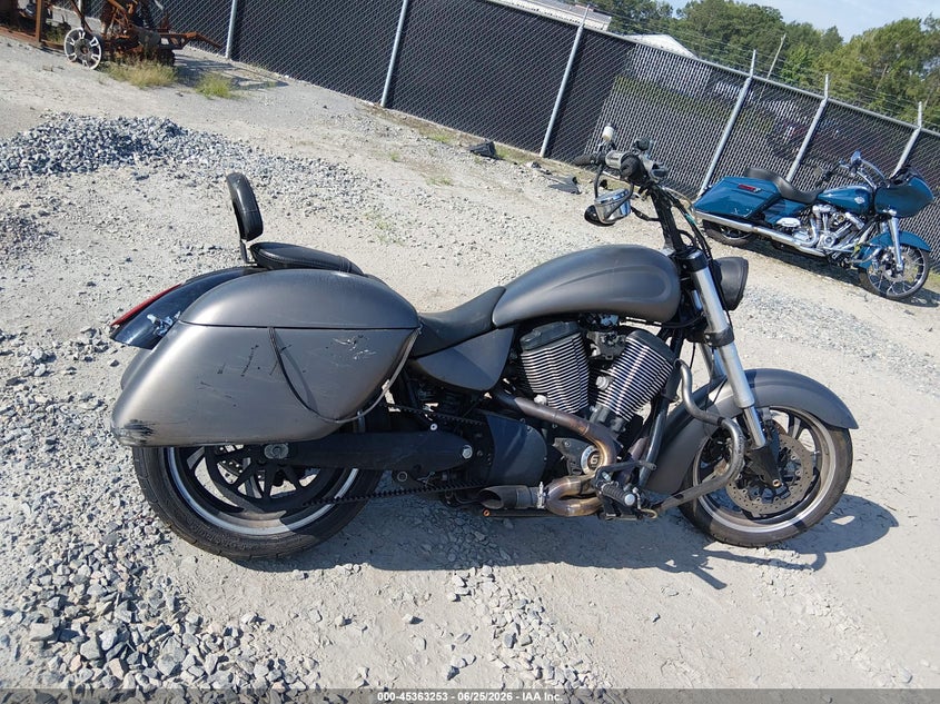 2011 Victory Motorcycles Kingpin 8-Ball VIN: 5VPCA36N2B3006514 Lot: 45363253