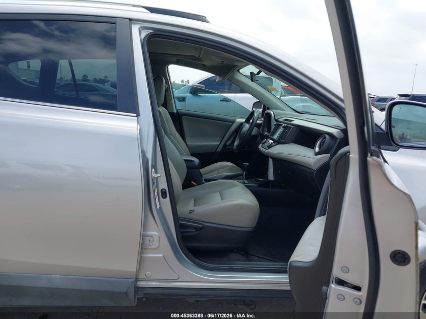 2016 TOYOTA RAV4 auction photo 5