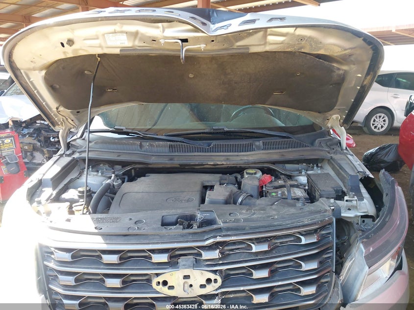 VIN 1FM5K7D87HGD41824 2017 FORD EXPLORER XLT