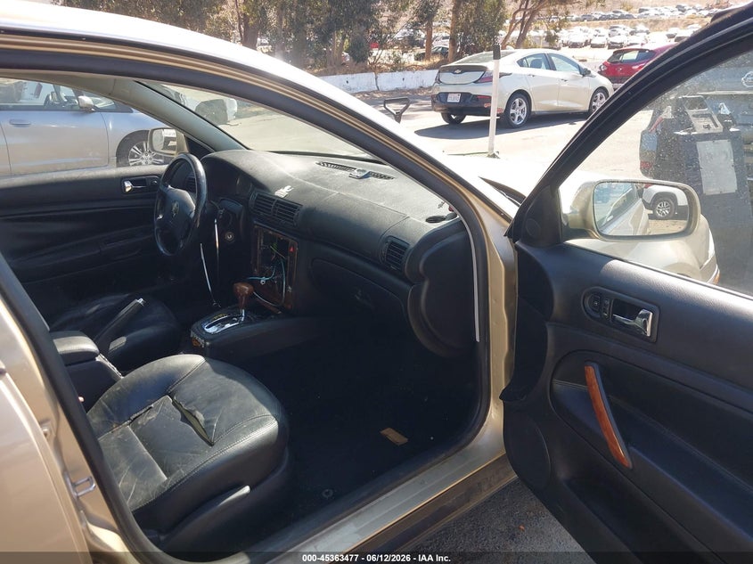 2001 VOLKSWAGEN PASSAT SEDAN 2.8L V-6 DOHC, VVT, 190HP
