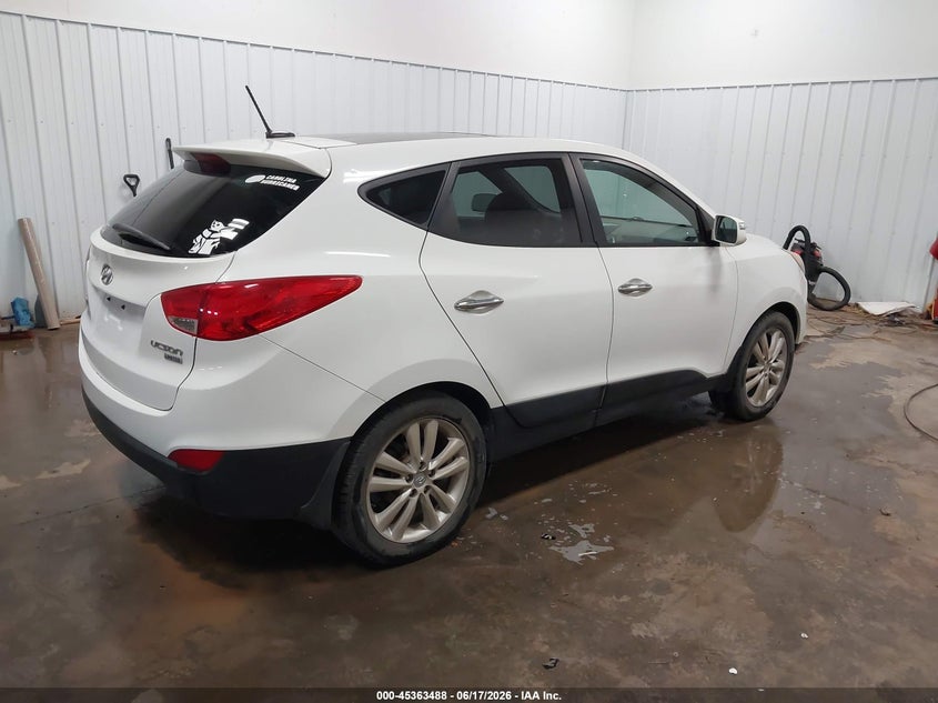 2011 HYUNDAI TUCSON auction photo 4