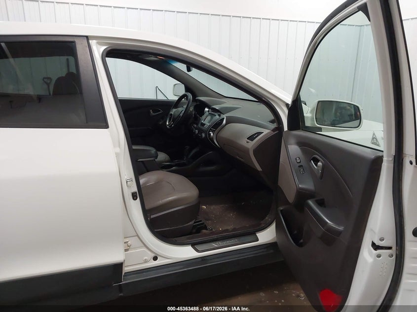 2011 HYUNDAI TUCSON auction photo 5