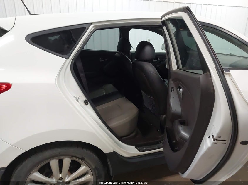 2011 HYUNDAI TUCSON auction photo 8