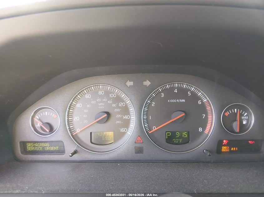 2004 VOLVO XC70 auction photo 7