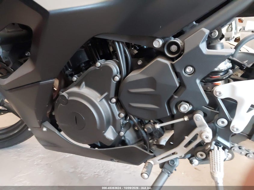 KAWASAKI EX500 2026