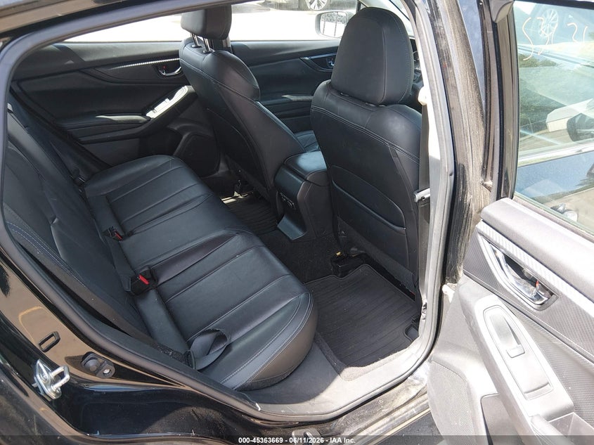 2017 SUBARU IMPREZA HATCHBACK 2.0L H-4 DI, DOHC, VVT, 152HP