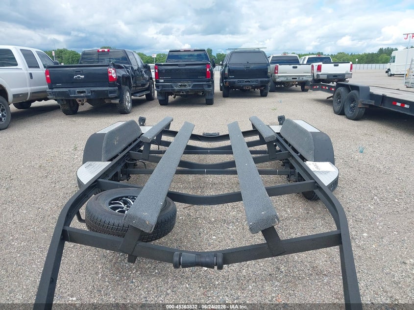 2025 EZ LOADER BOAT TRAILER auction photo 8