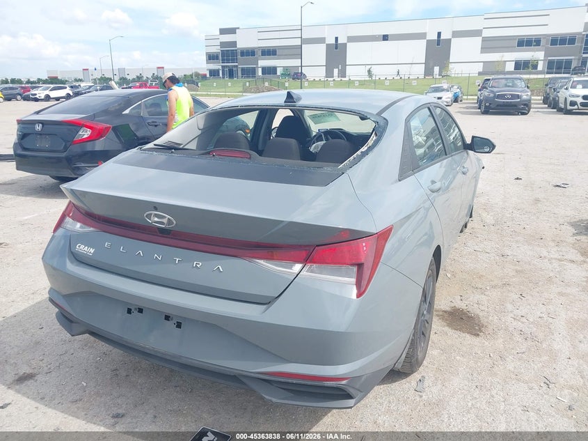 2022 HYUNDAI ELANTRA auction photo 4