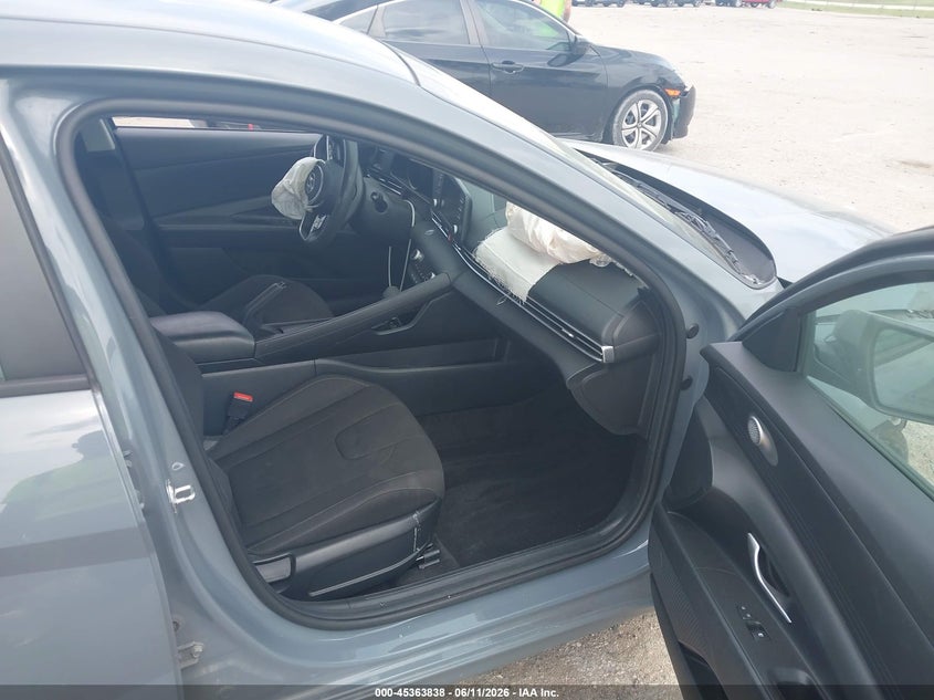 2022 HYUNDAI ELANTRA auction photo 5