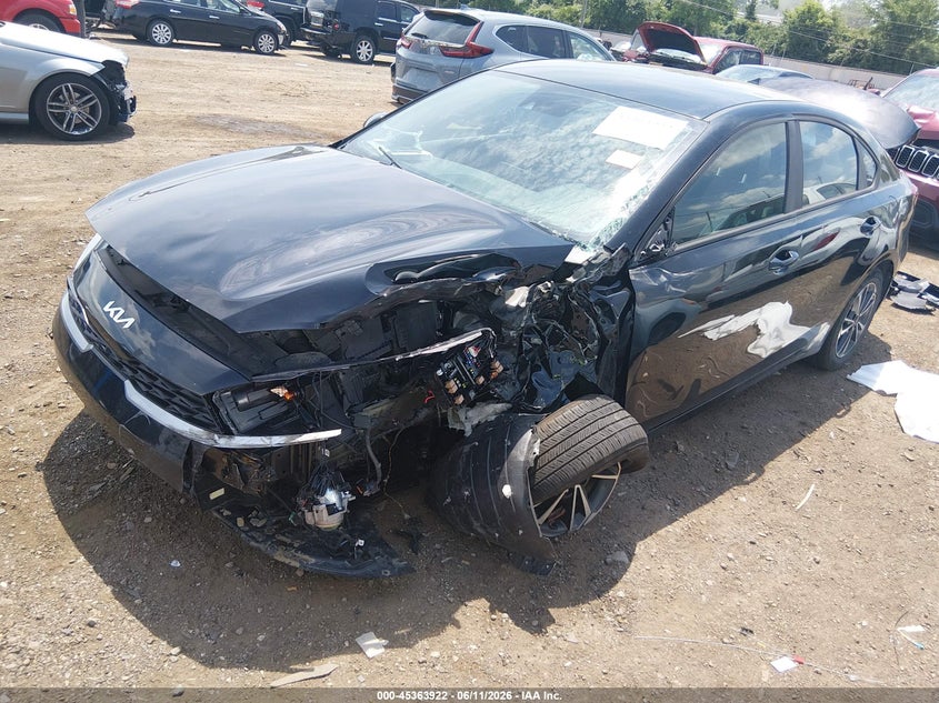 VIN 3KPF24AD9PE686263 2023 KIA FORTE LXS