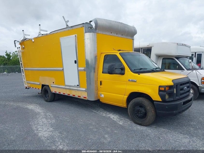 2015 Ford E-350 Cutaway