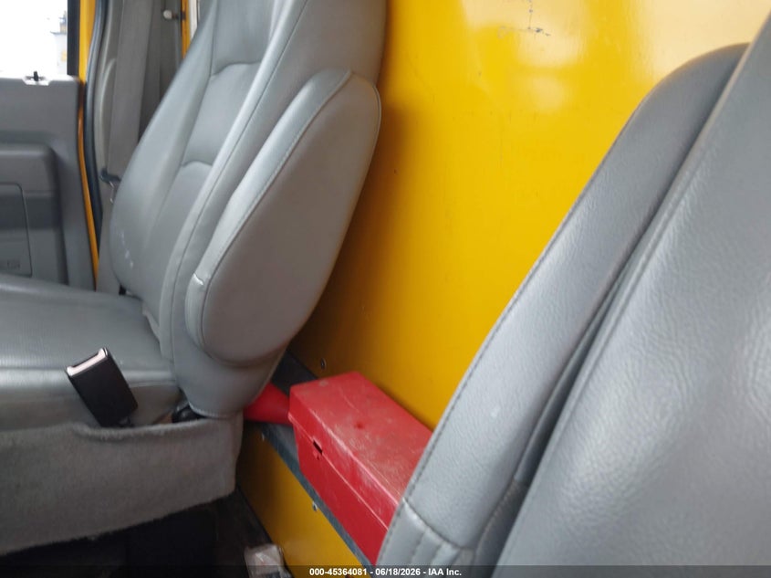 2015 FORD E-350 CUTAWAY auction photo 7