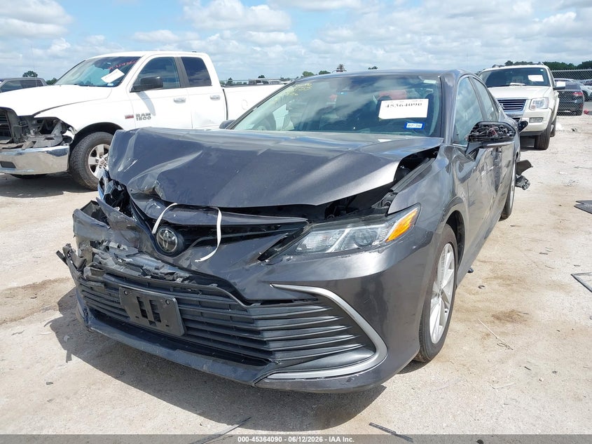 2023 TOYOTA CAMRY auction photo 2