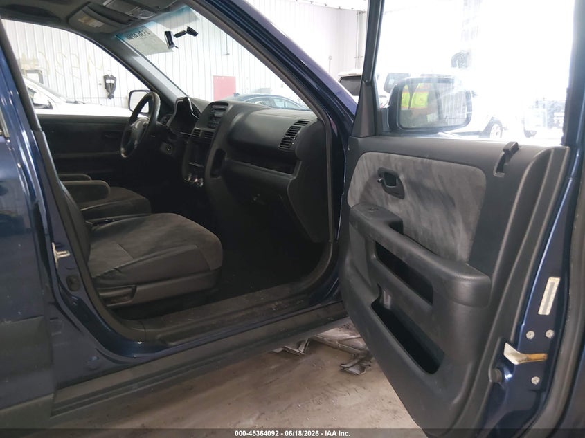 2004 HONDA CR-V auction photo 5