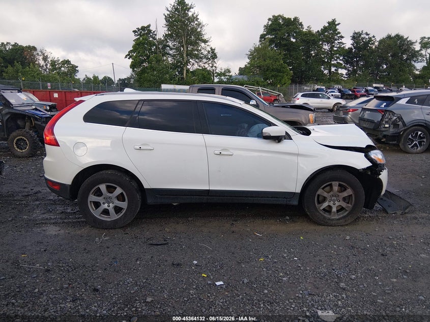 2011 Volvo Xc60 3.2 VIN: YV4952DZ8B2220052 Lot: 45364132