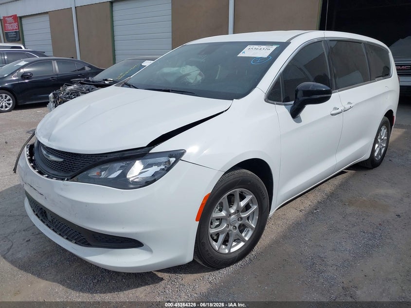 Vin: 2c4rc1cg8sr576635, lot: 45862287, chrysler voyager lx 20252