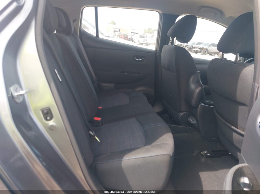2022 Nissan Leaf Sv 40 Kwh VIN: 1N4AZ1CV7NC555899 Lot: 45364394