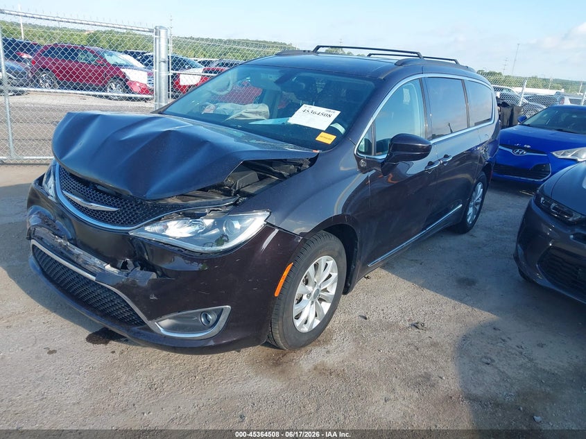 Vin: 2c4rc1bg2hr644910, lot: 45862469, chrysler pacifica touring-l 20172