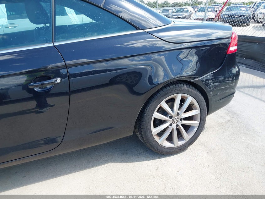 2013 Volkswagen Eos Komfort VIN: WVWBW8AH6DV008963 Lot: 45364548
