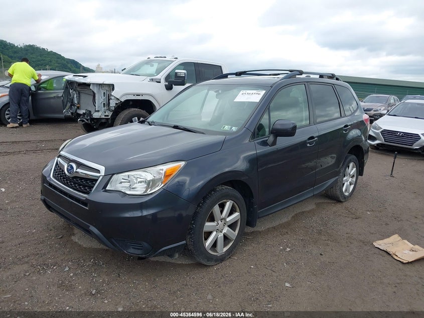 2016 SUBARU FORESTER auction photo 2