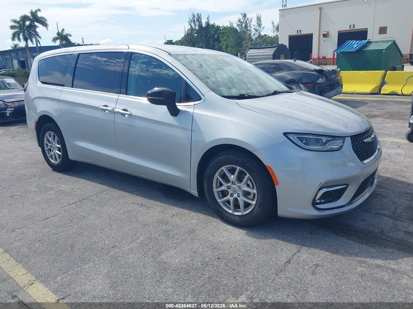 Vin: 2c4rc1bg3rr125625, lot: 45862587, chrysler pacifica touring l 2024 img_1