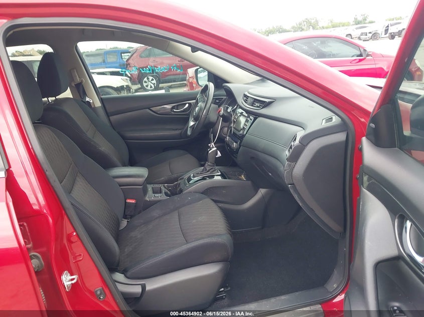 2017 NISSAN ROGUE auction photo 5