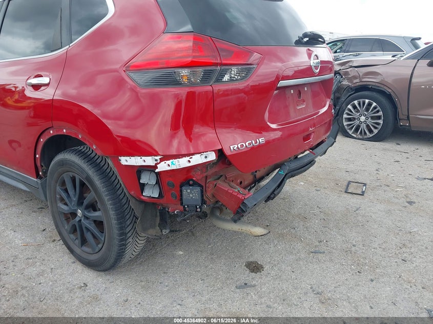 2017 NISSAN ROGUE auction photo 6