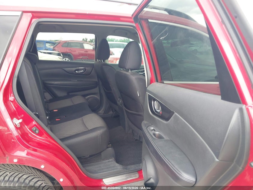 2017 NISSAN ROGUE auction photo 8