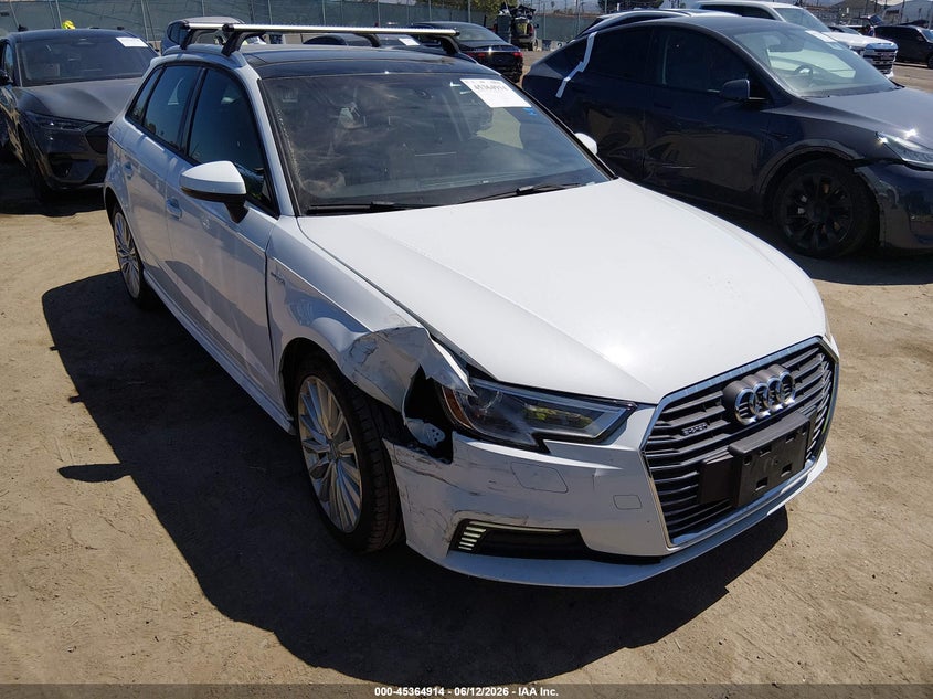 Vin: wauupbff2ha034674, lot: 45862875, audi a3 sportback e-tron premium 2017 img_1