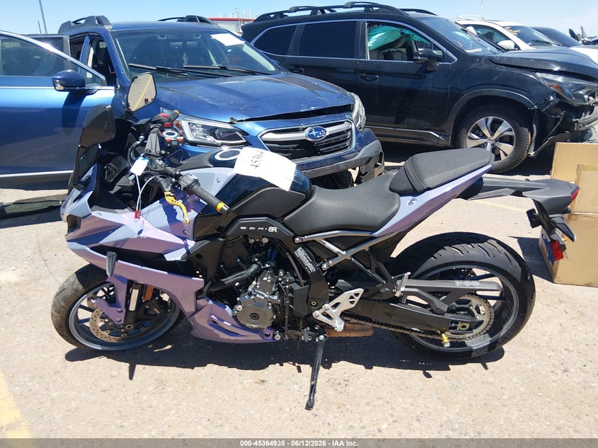 2024 Suzuki Gsx800 F VIN: JS1EM13B7R7103542 Lot: 45364935