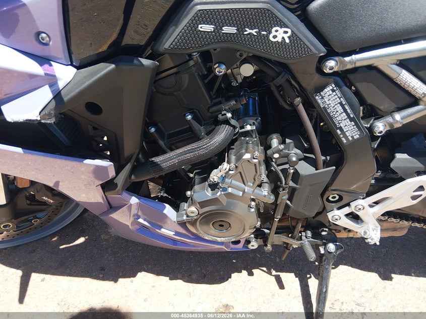 2024 Suzuki Gsx800 F VIN: JS1EM13B7R7103542 Lot: 45364935